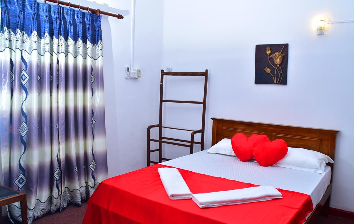 Walawwa Dutch House Hotel Джа-Ела Екстериор снимка