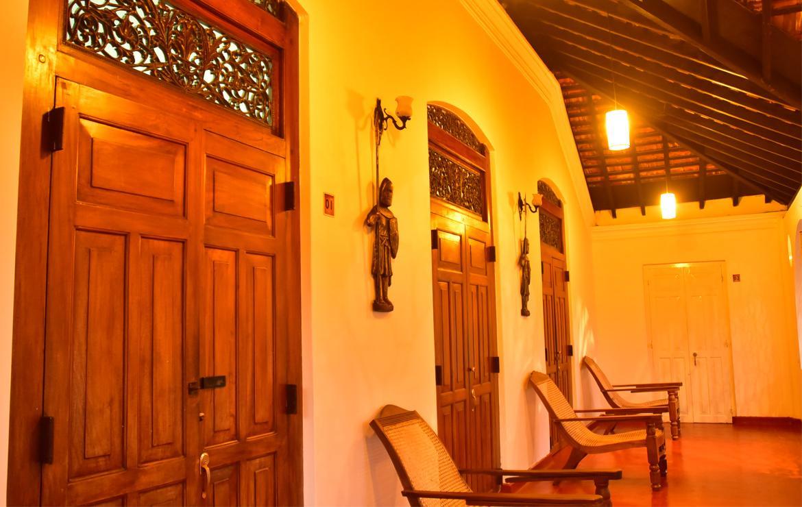 Walawwa Dutch House Hotel Джа-Ела Екстериор снимка